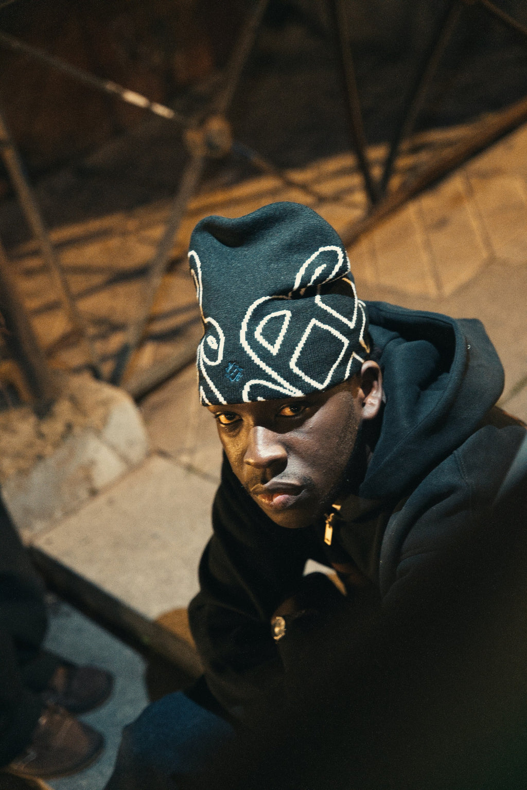 GORRO DE PUNTO NEGRO