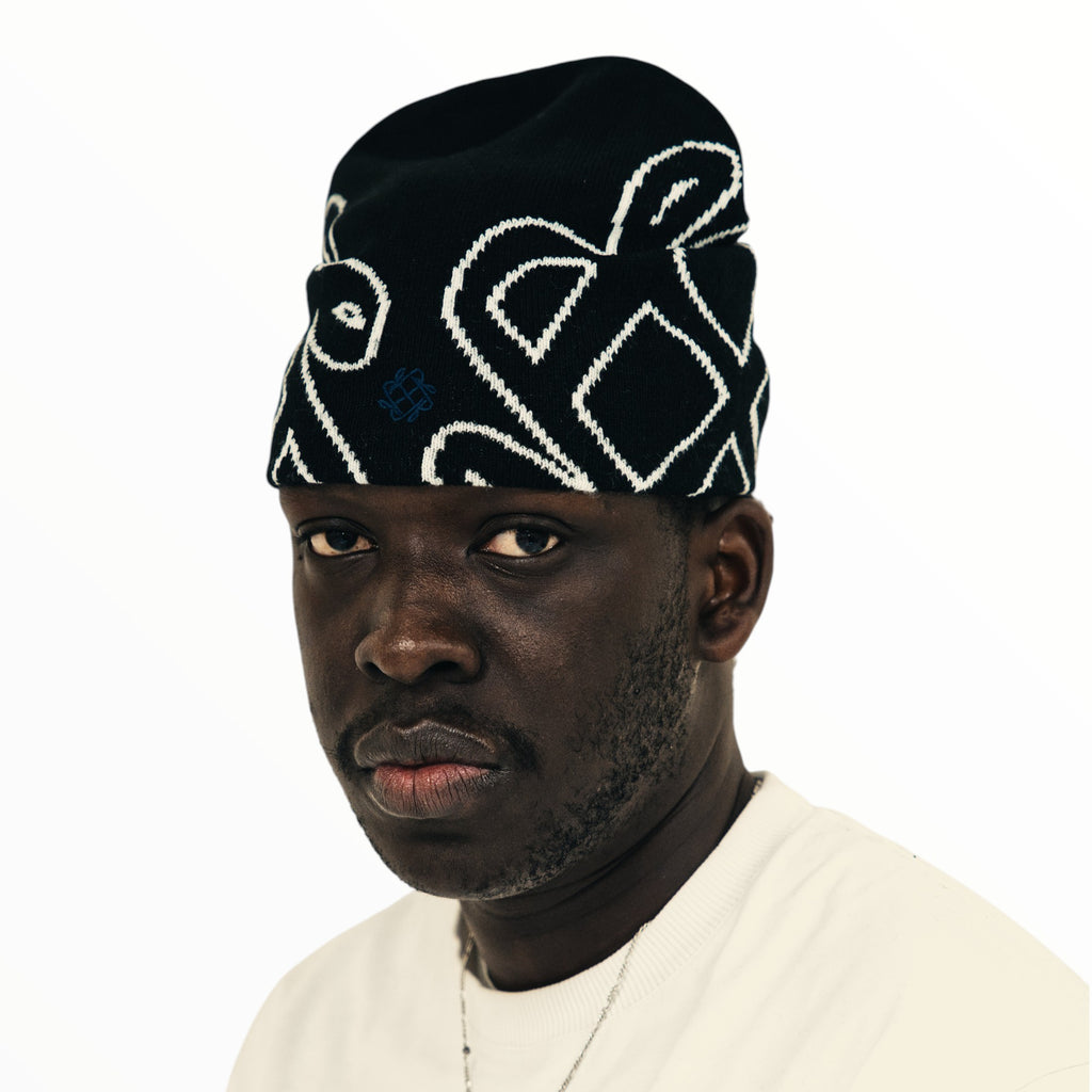 GORRO DE PUNTO NEGRO